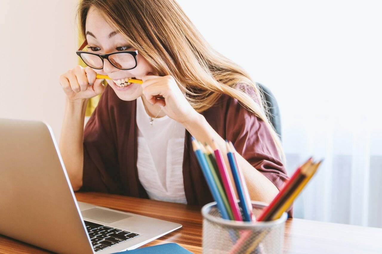 Feeling Overwhelmed at Work? Discover the Soothing Benefits of Mushroom Gummies.